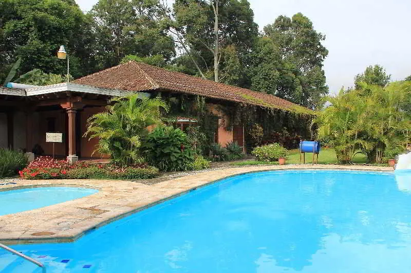 Hotel Real Plaza Antigua 4*,