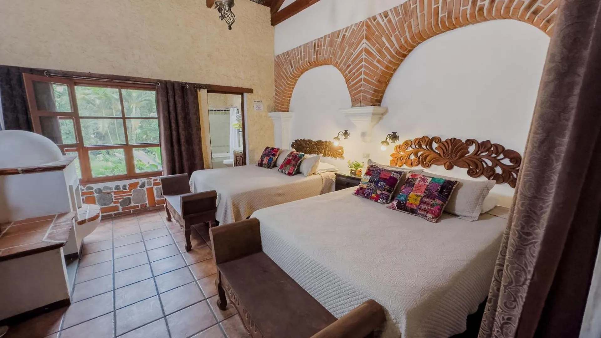 Hotel Real Plaza Antigua 4*,  Guatemala