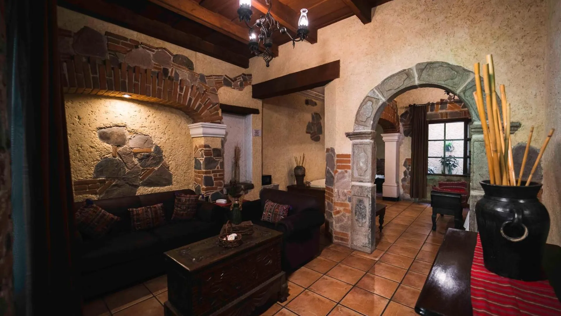 Hotel Real Plaza Antigua