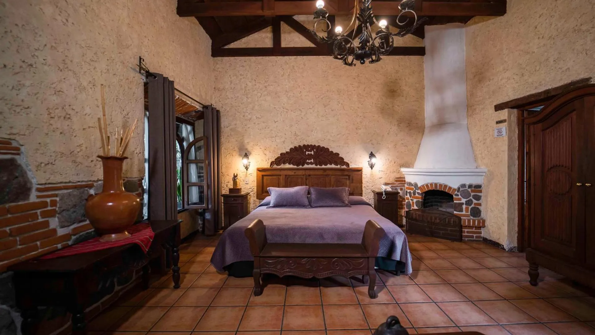 Hotel Real Plaza Antigua 4*,  Guatemala
