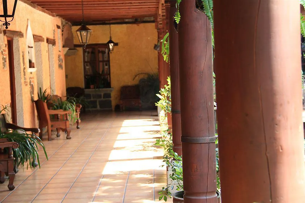 Hotel Real Plaza Antigua 4*,